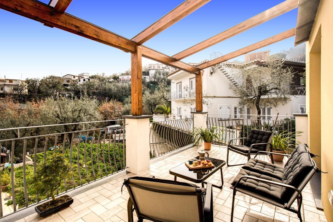 Chez Marie' - Modern Apartment In Countryside Sorrente Extérieur photo